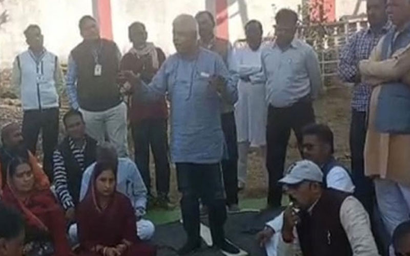 मप्र दमोह में प्रधानमंत्री पर विवादित बयान देने वाले पूर्व मंत्री हिरासत में