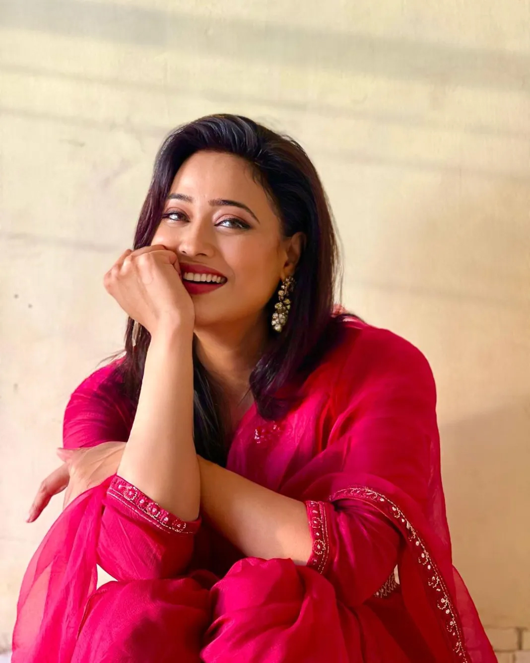श्वेता तिवारी ने सूट पहन दिखाई दिलकश अदाएं : Shweta Tiwari Photo