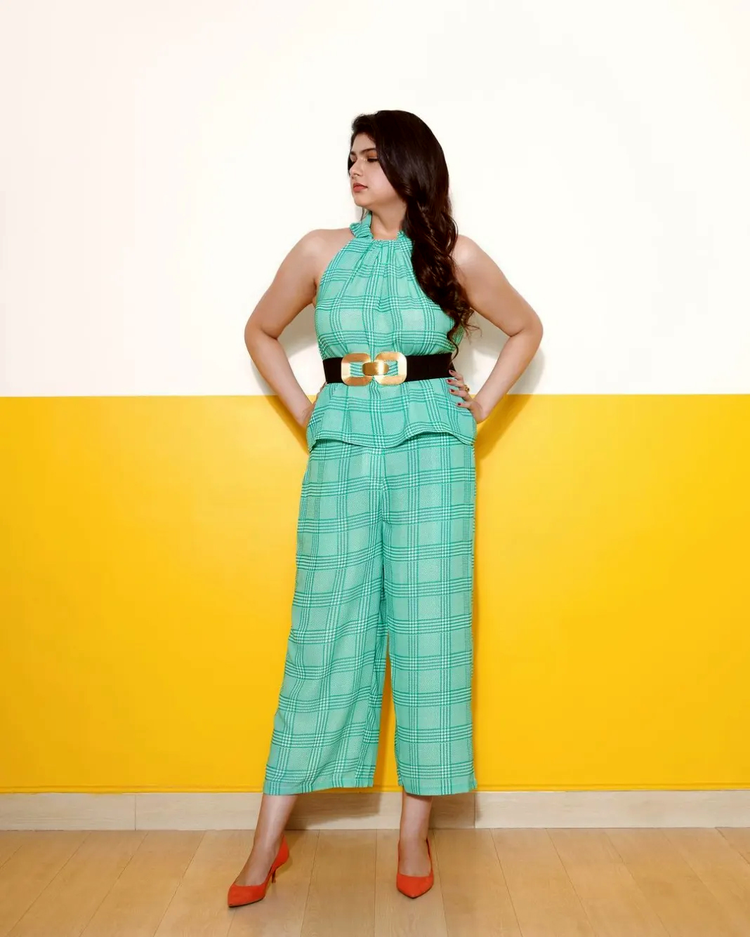 अंशुला कपूर ने ग्रीन ड्रेस में बरपाया कहर : Anshula Kapoor Photo