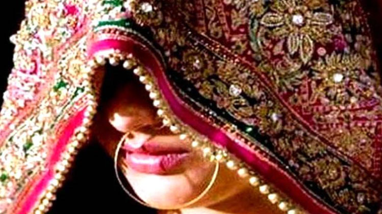 वरमाला से पहले दूल्हे ने उतरवाया दुल्हन के कपड़े, थाने पहुंची बारात