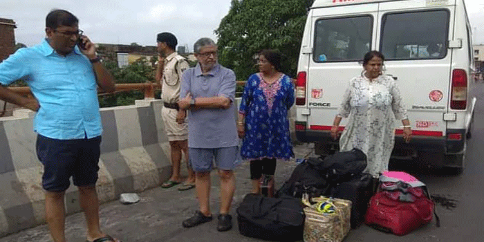 पटना में बाढ़ का पानी उप मुख्यमंत्री सुशील कुमार मोदी के घर में घुसा NDRF की टीम ने निकाला