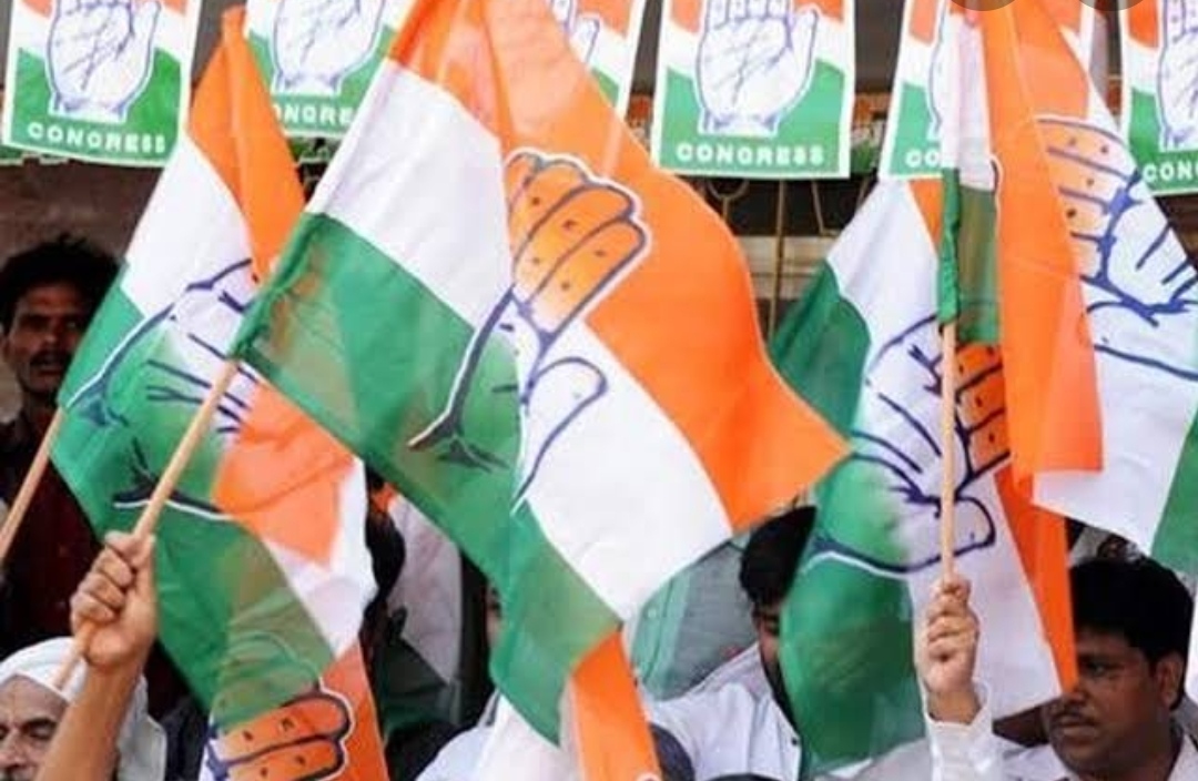 गुजरात कांग्रेस के एक नेता कोरोना पॉजिटिव कल ही CM और DCM से की थी मुलाकात