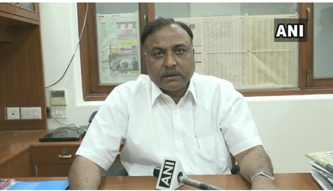 मुख्यमंत्री से मदद की गुहार लगाते हुए मेयर ने कहा- वुहान बनने जा रहा आगरा, बचा लीजिए