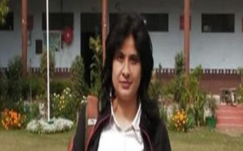 IAS र ने कर्फ्यू हटते ही पद से दिया इस्तीफा, समर्थन में उतरे के नेता