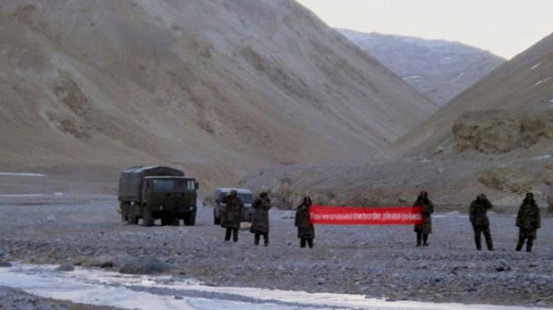 चीन ने LAC पर सेना के 2 डिविजन किए तैनात, भारत ब्रिगेड ने भी की जवानों की तैनाती