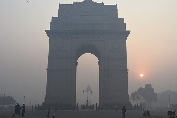 दिल्ली में सर्दी की शुरुआत, 3-4 डिग्री तक गिर सकता है पारा