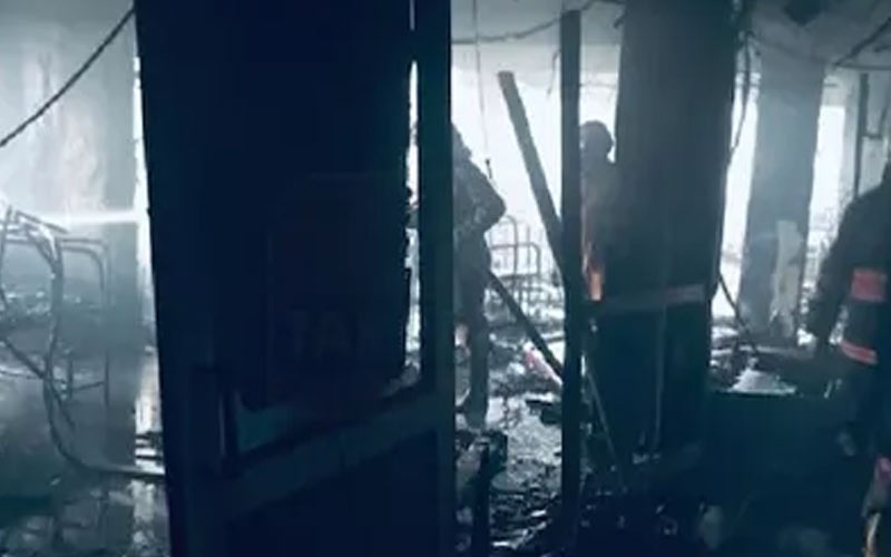 रोहिणी के अस्पताल में लगी आग, 1 मरीज की मौत