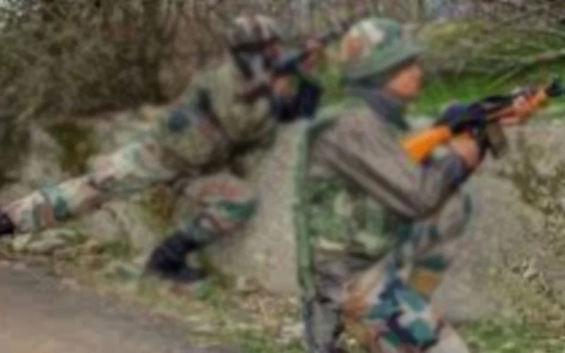 जम्मू-कश्मीर के कुलगाम में ग्रेनेड हमले में पुलिस जवान शहीद