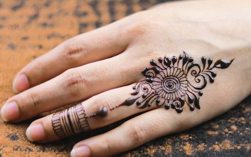 हैवी मेहंदी डिजाइन